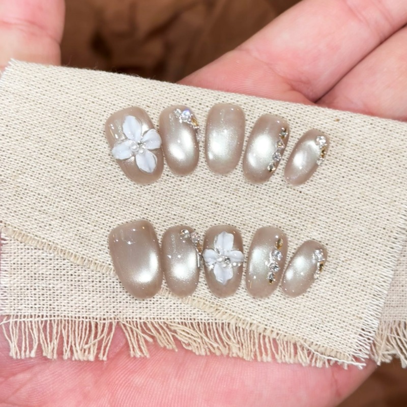 Nail Art Cat Eye Simple - Uñas Postizas Hechas a Mano con